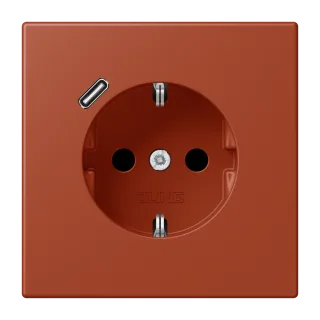 SCHUKO-розетка · защита от детей · пружинные зажимы · USB-зарядка